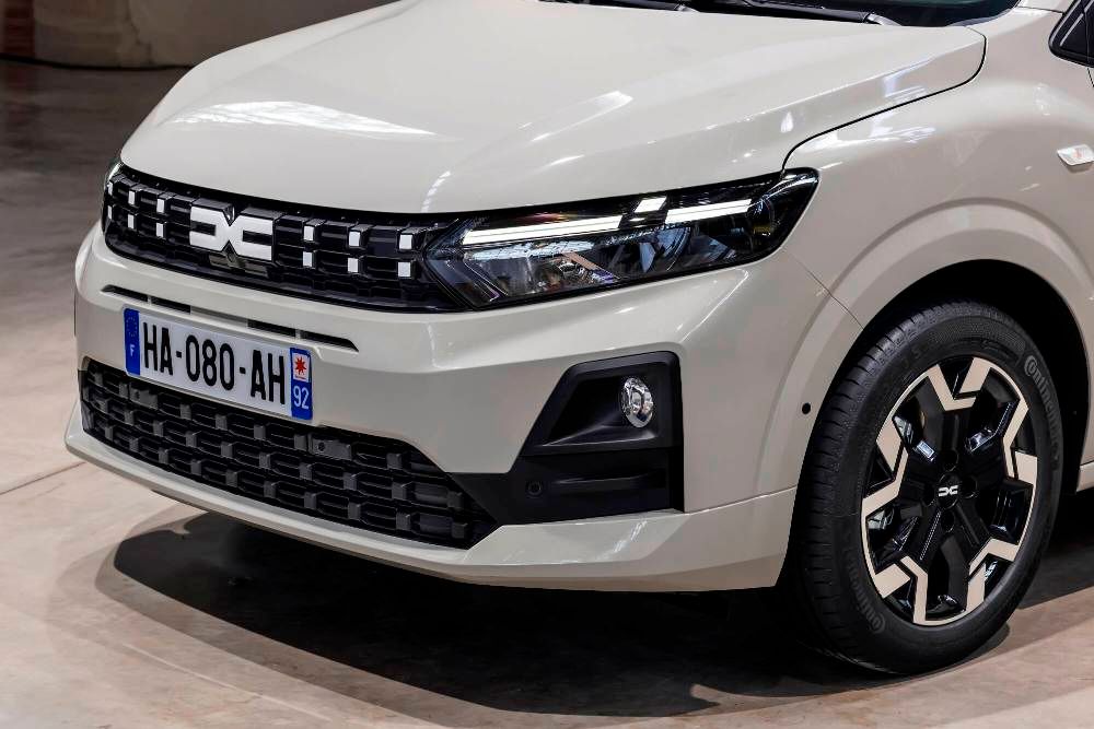 DACIA Sandero — 3