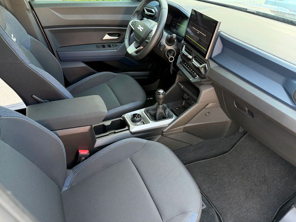 Dacia Bigster  — 10