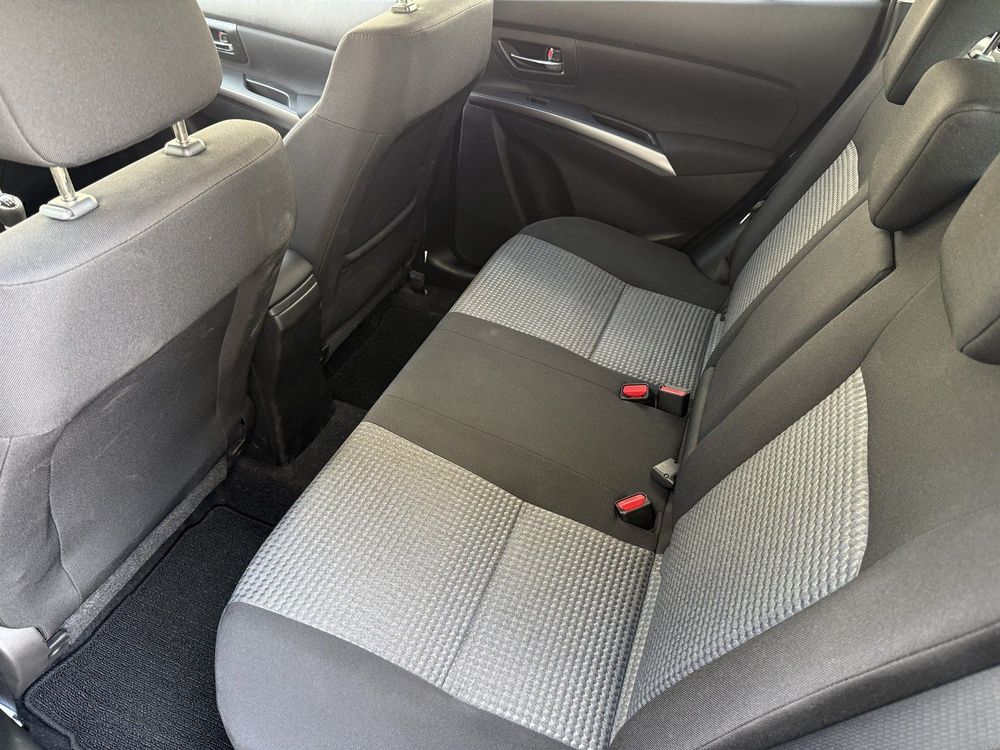 Suzuki S-cross — 12