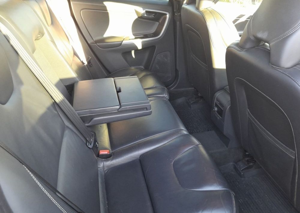 Volvo XC 60 — 11