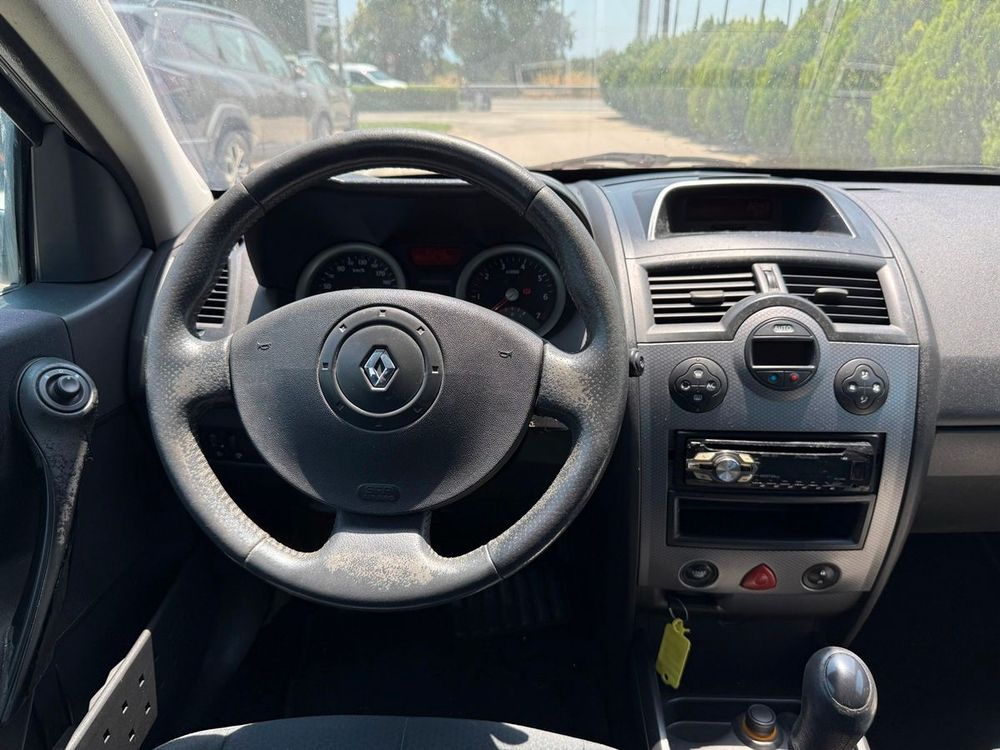 Renault Megane  — 15