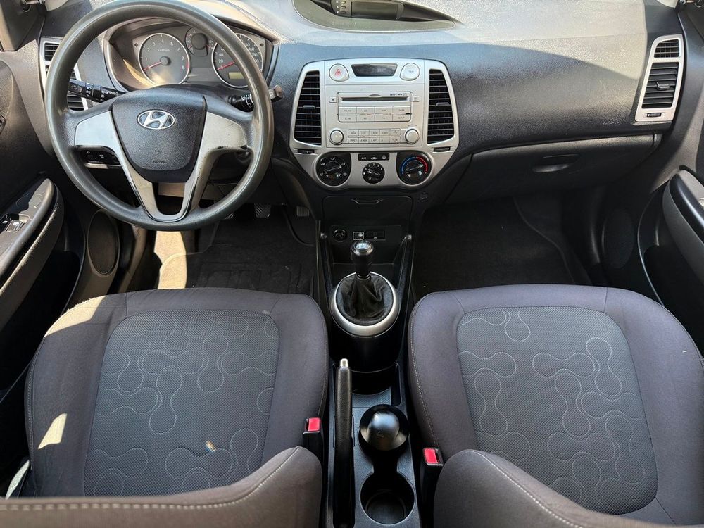 Hyundai i 20  — 14
