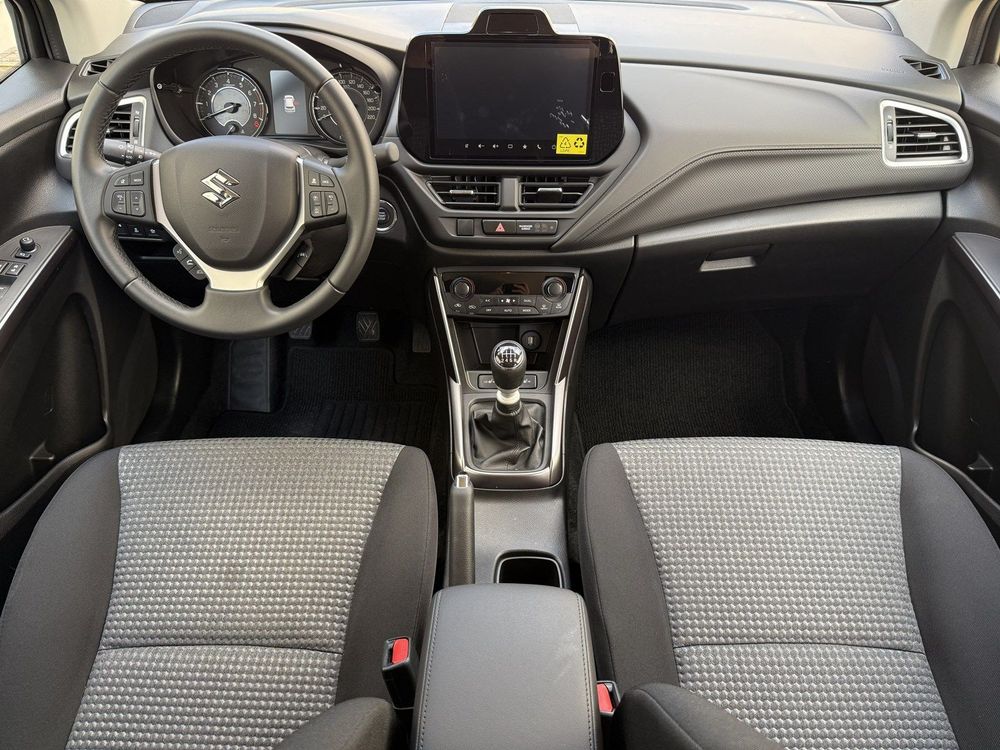 Suzuki S-cross — 15