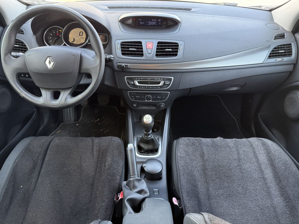 RENAULT MEGANE — 14