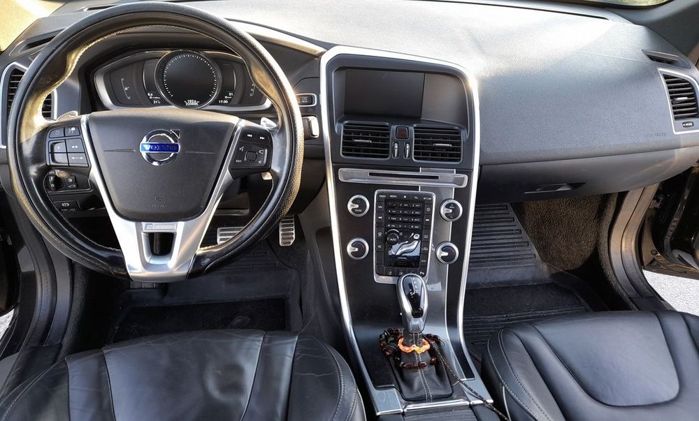 Volvo XC 60 — 13