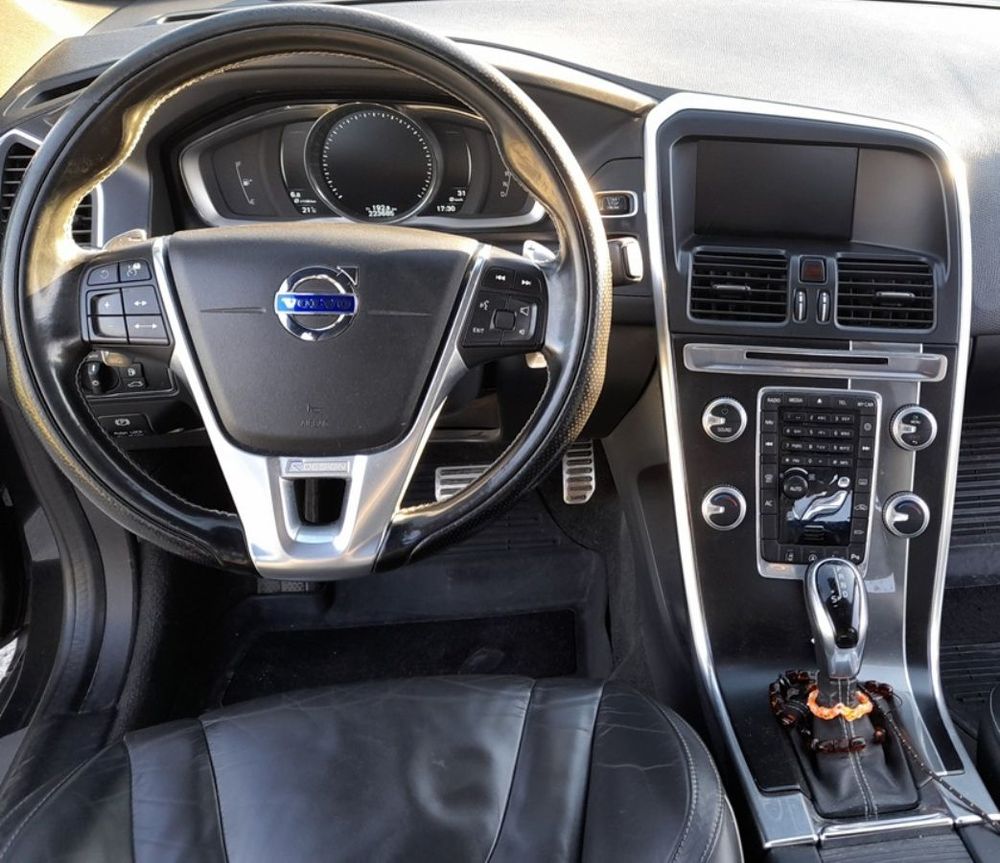 Volvo XC 60 — 14