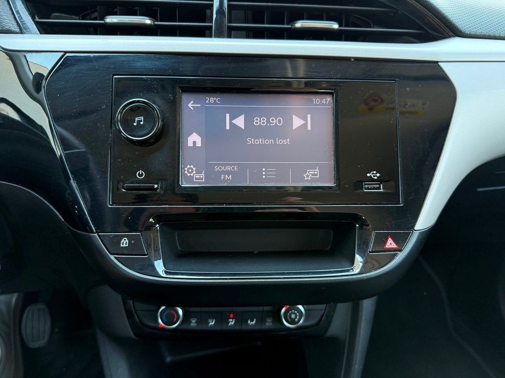 Opel Corsa 5D — 16