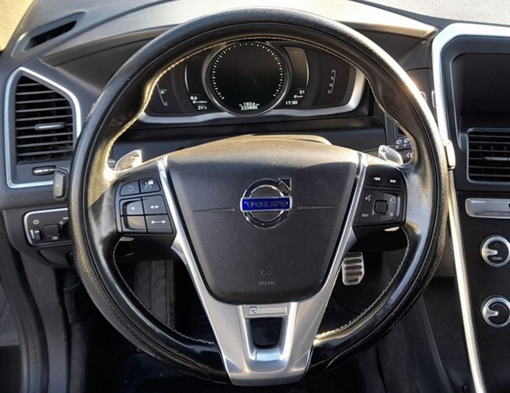 Volvo XC 60 — 15