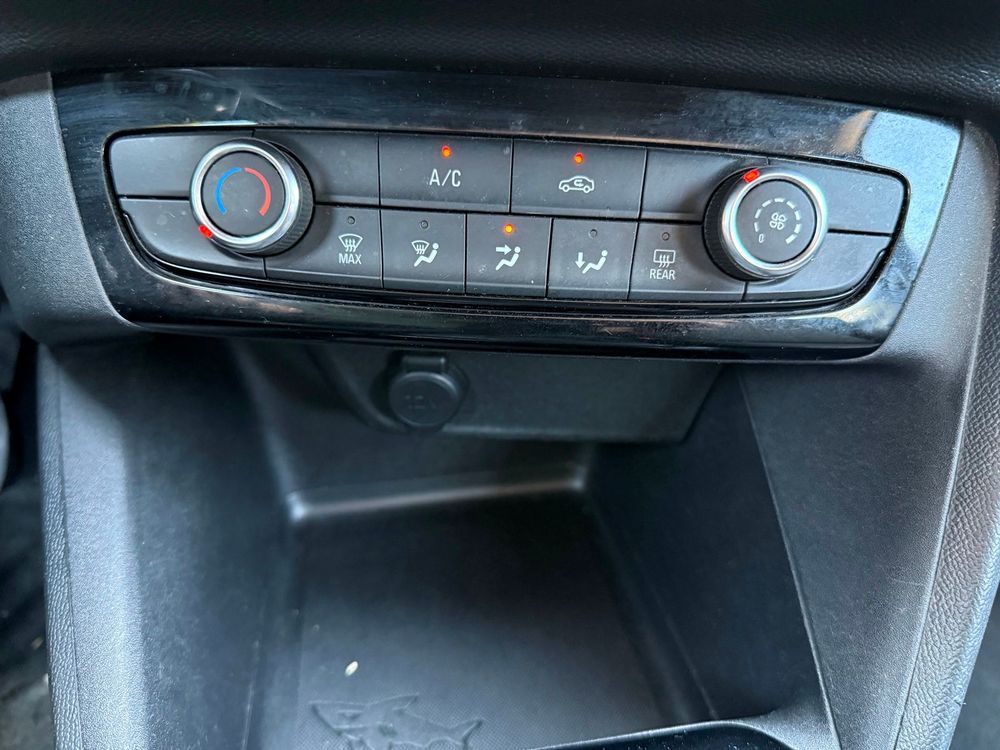 Opel Corsa 5D — 17