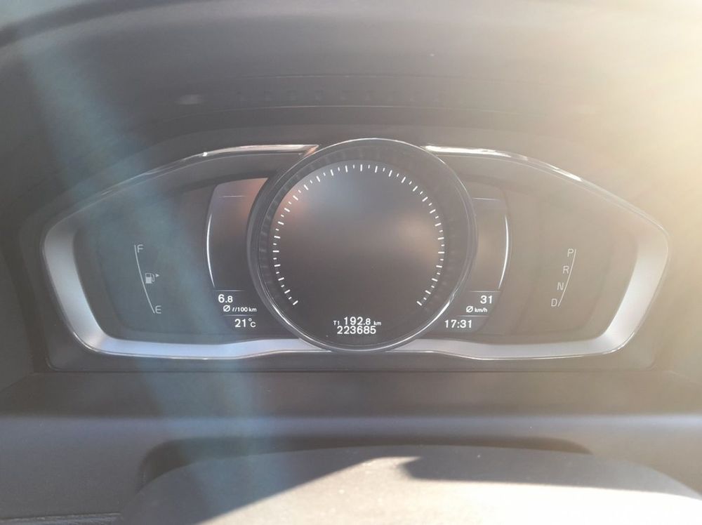 Volvo XC 60 — 16