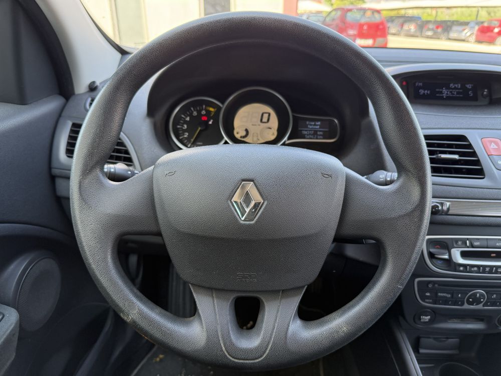 RENAULT MEGANE — 18