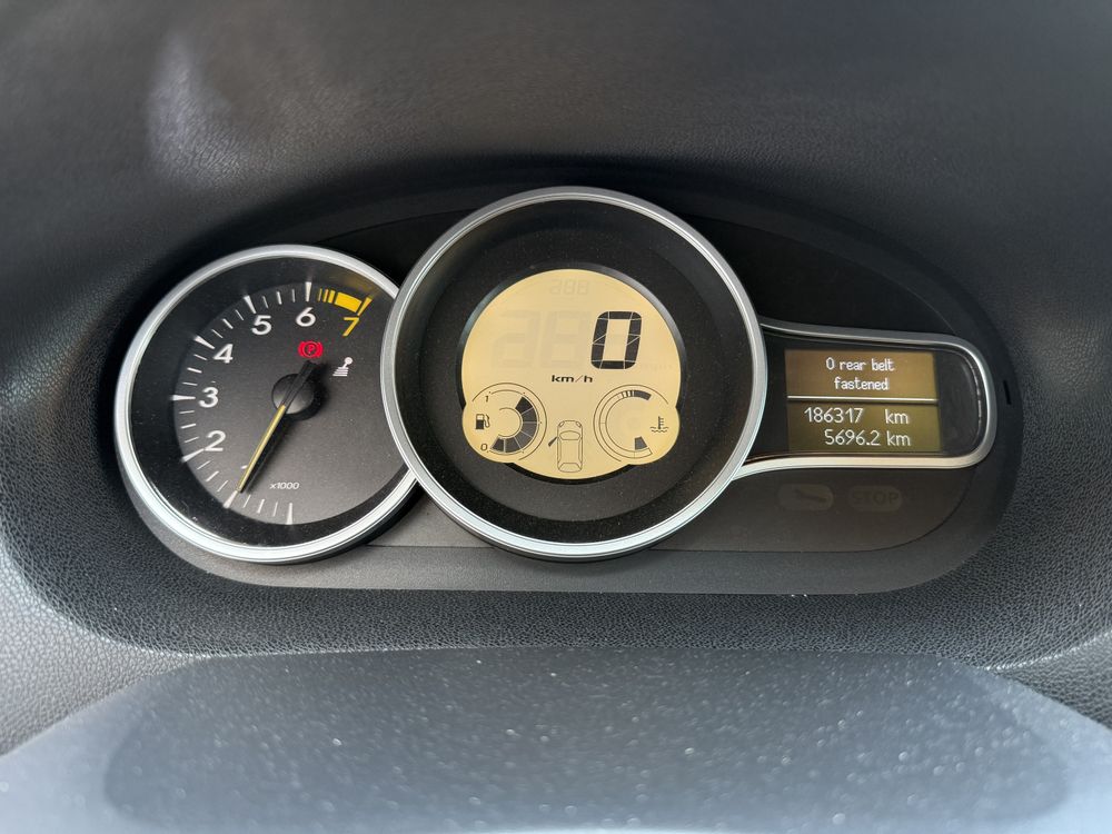 RENAULT MEGANE — 19