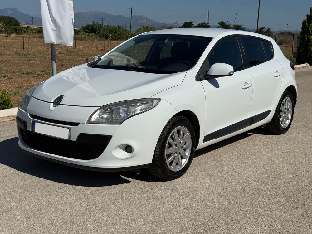 RENAULT MEGANE — 1