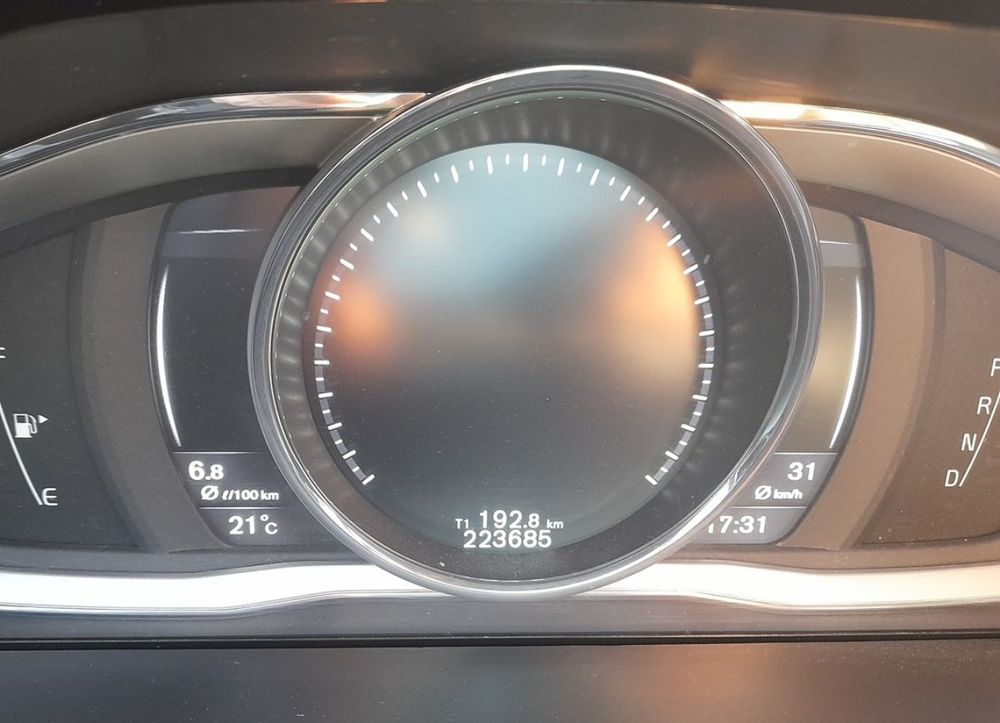 Volvo XC 60 — 18