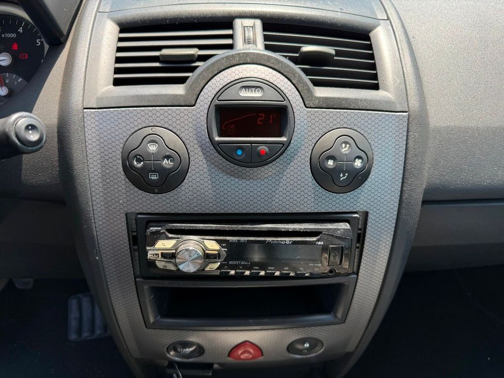 Renault Megane  — 21