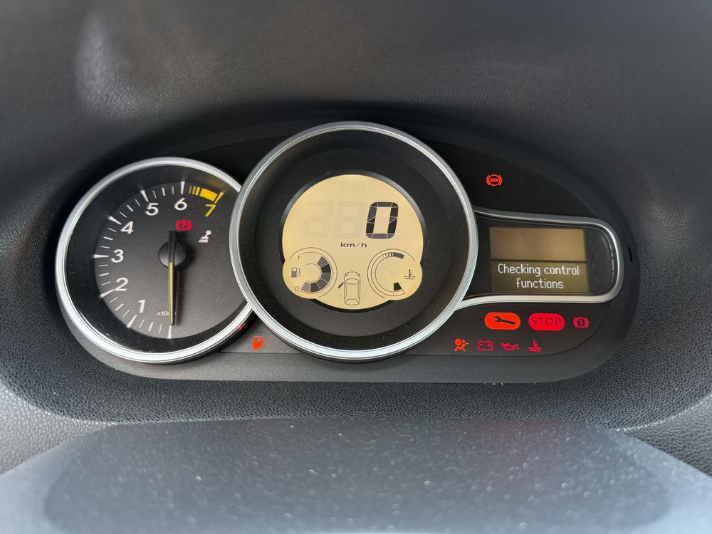 RENAULT MEGANE — 20
