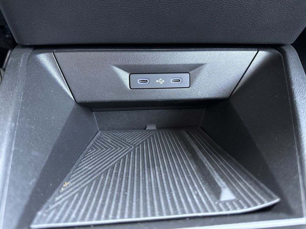 RENAULT CLIO 6 — 24