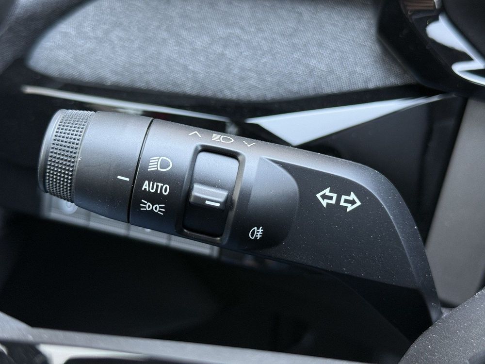 RENAULT CLIO 6 — 28
