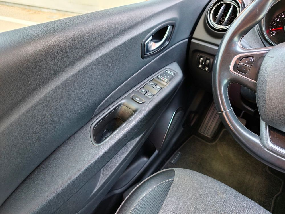 Renault Captur — 28