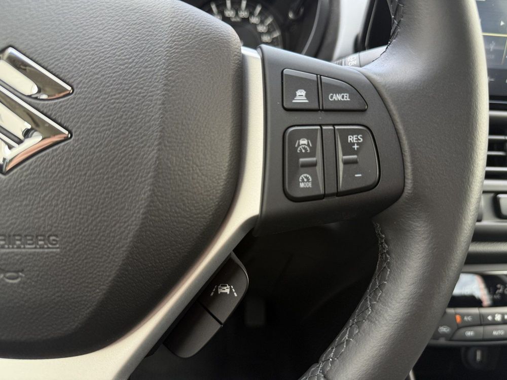 Suzuki S-cross — 30