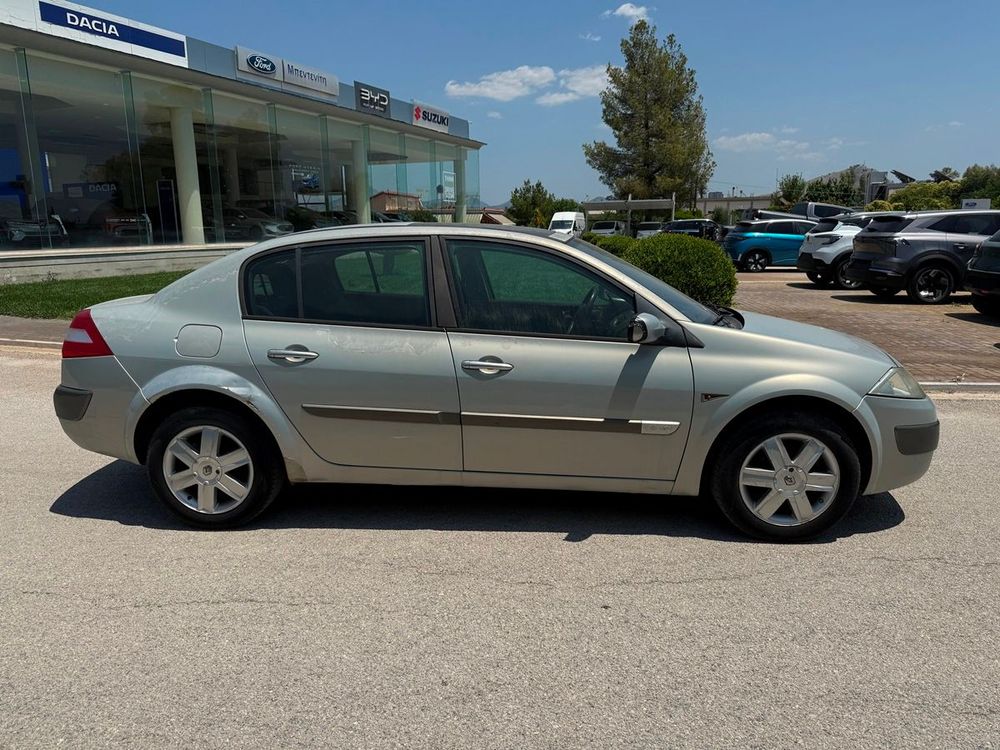 Renault Megane  — 4