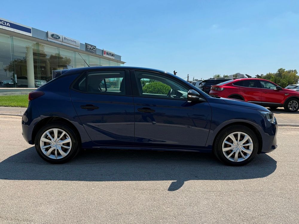 Opel Corsa 5D — 4
