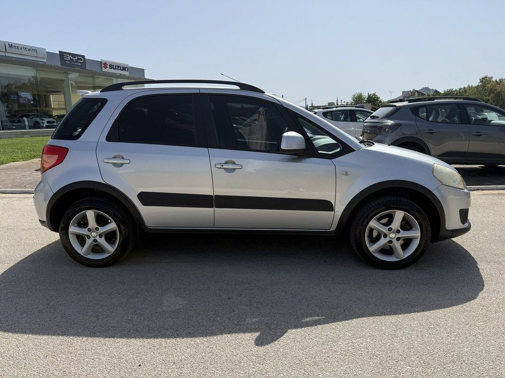 Suzuki SX4 — 4