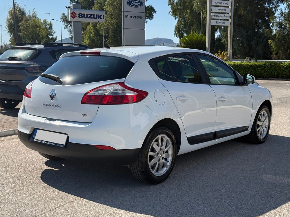 RENAULT MEGANE — 5