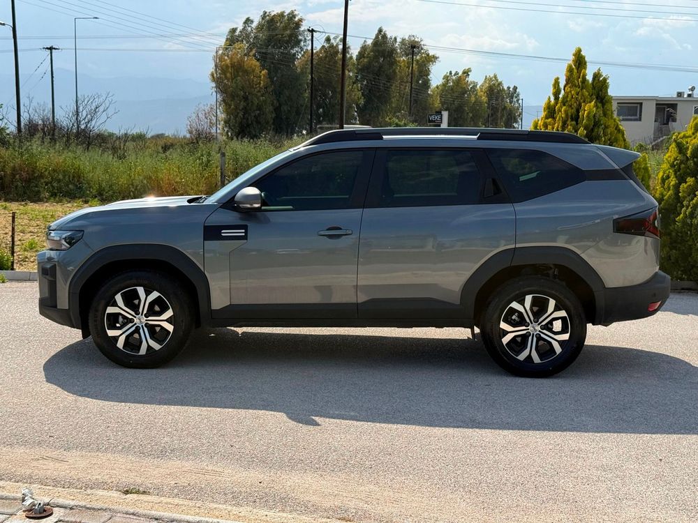 Dacia Bigster  — 8