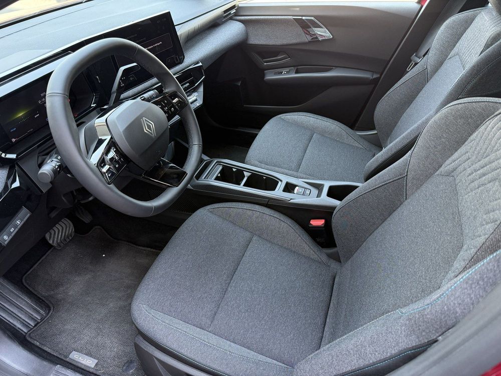 RENAULT CLIO 6 — 9