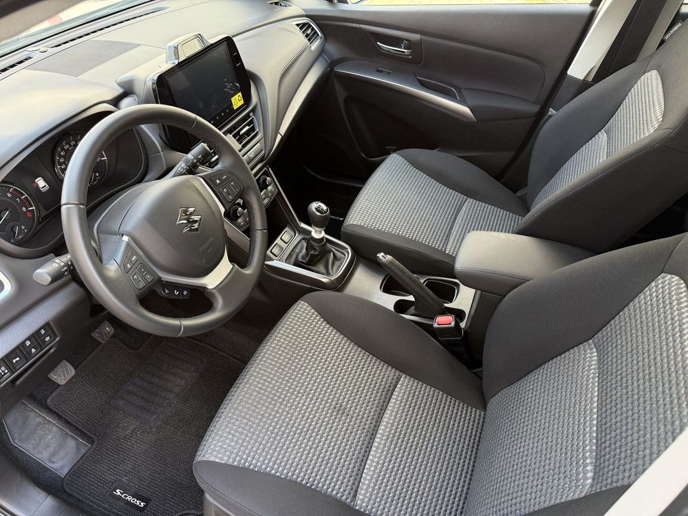 Suzuki S-cross — 9