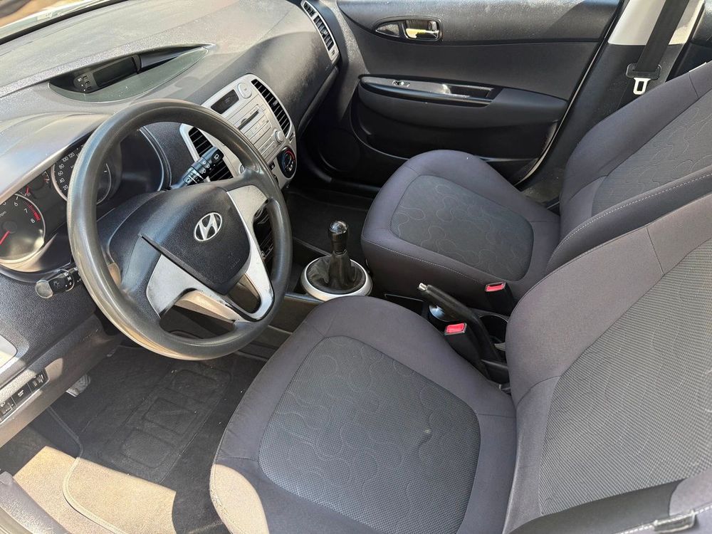 Hyundai i 20  — 9