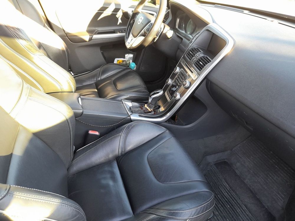 Volvo XC 60 — 9